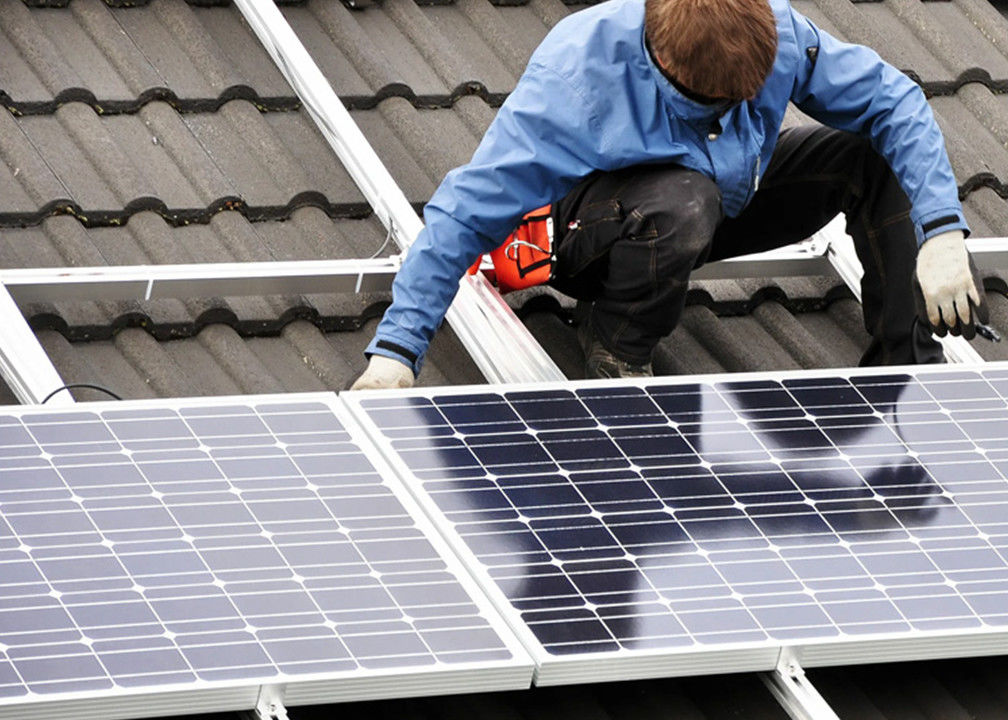 5KW 10KW 15KW On Off Grid Hybrydowy panel fotowoltaiczny na energię słoneczną montowany na ścianie z domowym systemem przechowywania