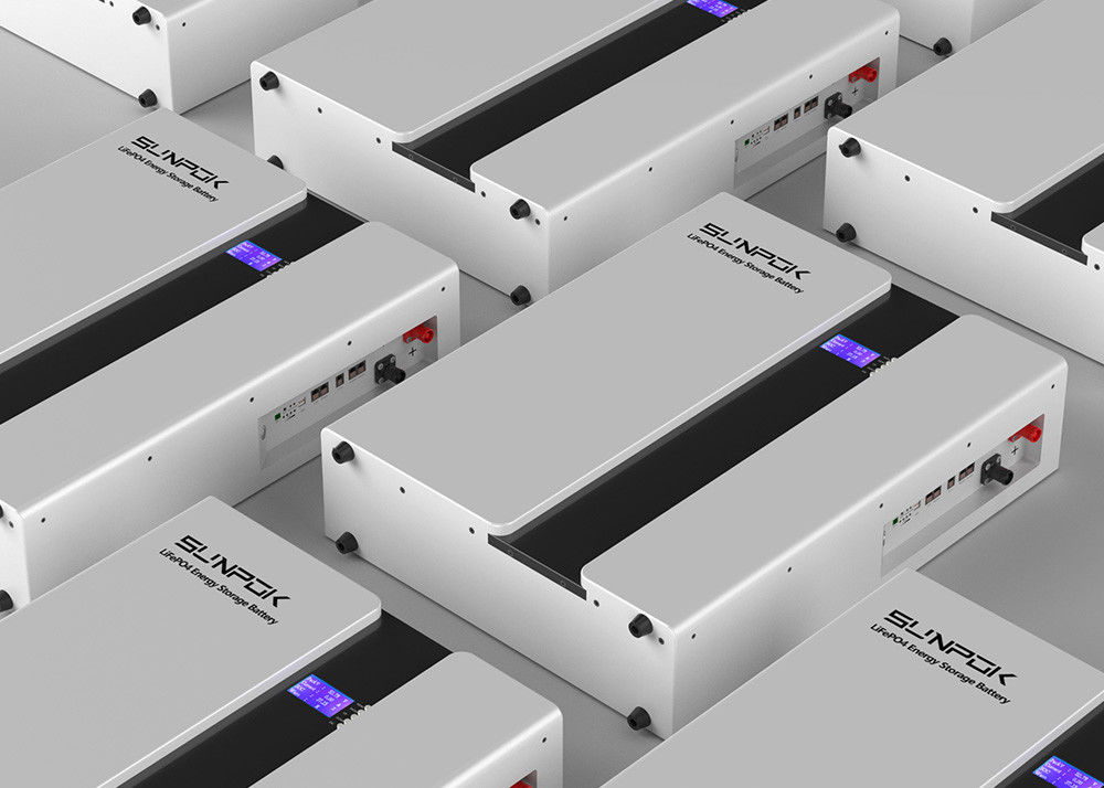 Ściana słoneczna zamontowana 48v 50ah 100ah 150ah 200ah Energię magazynowania Powerwall 5kw 10kw Lifepo4 Li-ion bateria